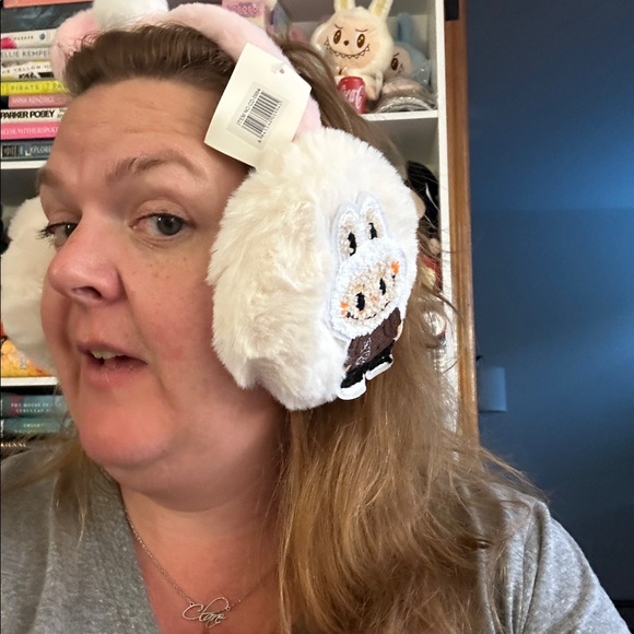 Lafufu Fuzzy Earmuffs - Picture 3 of 5